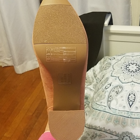 NWT NIB Dusty Pink Chunky Heel Booties - Picture 5 of 5